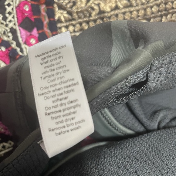 ATHLETA Womens Sz S Olive‎ Contender Printed Sports Bra Camo #446803 Athleisure - Picture 9 of 9